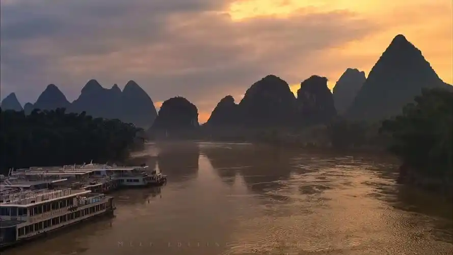 凌晨五点的温柔,人间皆是浪漫.#桂林山水#治愈系风景