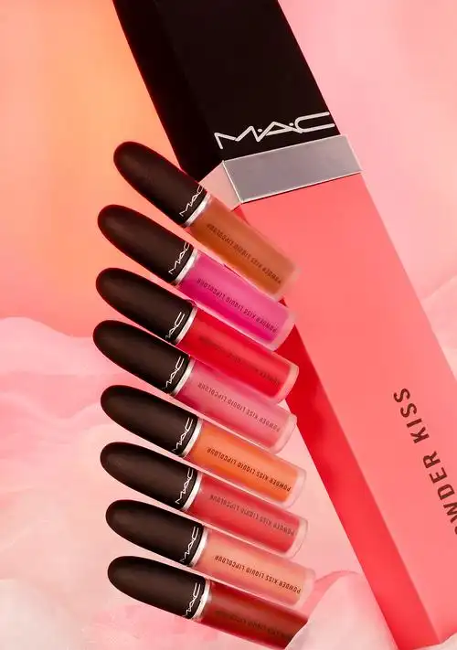 mac魅可 丝缎柔雾液体唇膏/柔雾腮红 拍摄