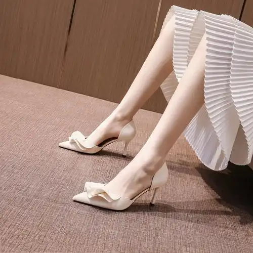 白色高跟鞋女设计感小众2022春夏季新款尖头单鞋淑女中空凉鞋细跟