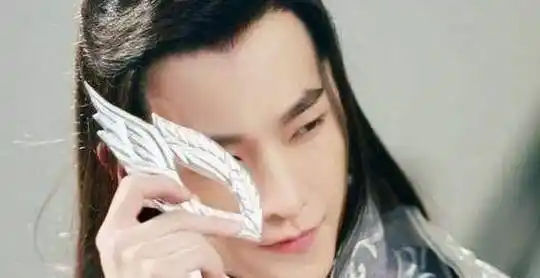 原创倒模小鲜肉直指杨洋盘点杨洋出道至今留过的发型