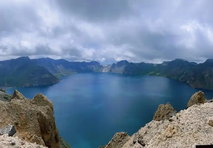 8月12的长白山天池