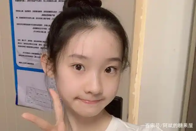 "泪失禁体质"张艺凡舞台首秀引众议:只有感同身受,才能懂她