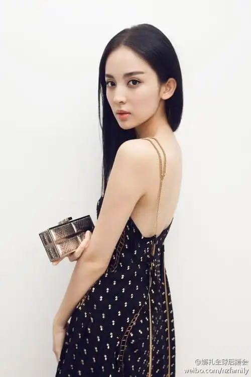 来自娜扎全球后援会 - 微博