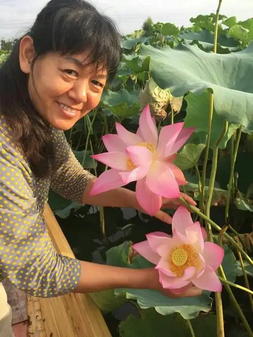 海南西联81届部分同学于2017年7月1日相聚古劳水乡