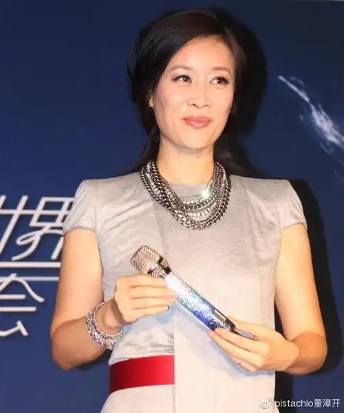 孟桐一句承诺让那英走进婚姻丈夫如何对待继子和亲生女儿