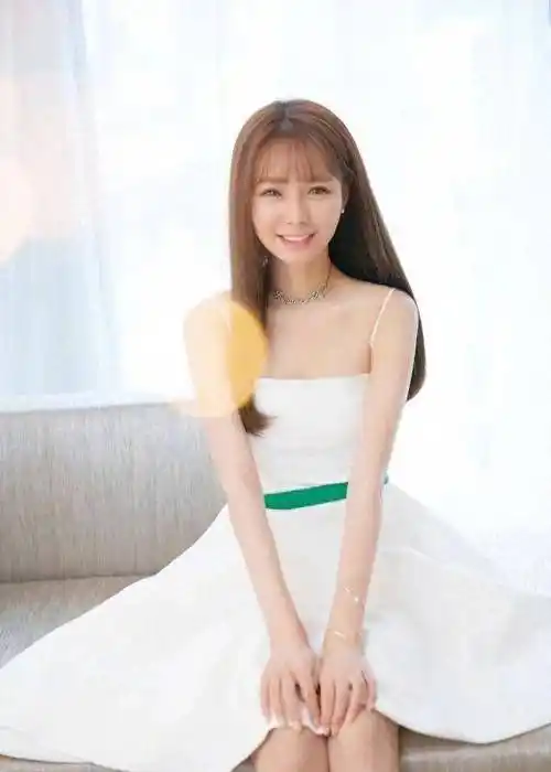 34岁沈梦辰,性感女神范十足!_度假_生活_友谊