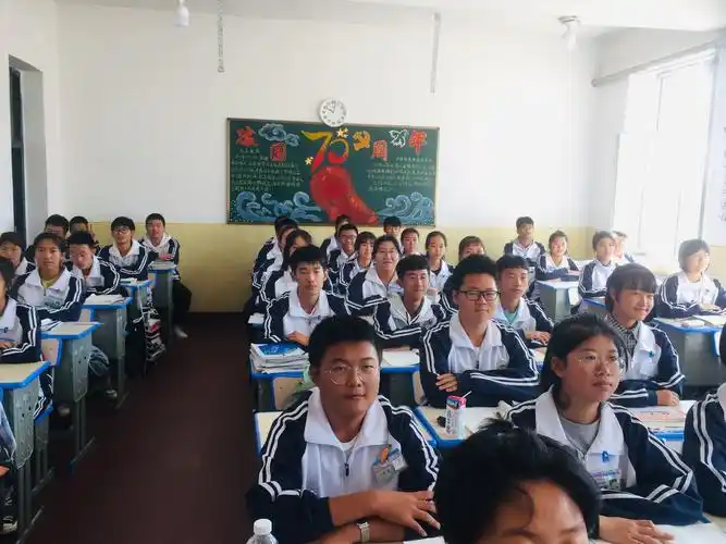 盛世华诞 致敬祖国——林口县林业中学开展迎国庆系列活动