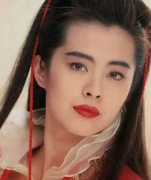 王祖贤为什么很少有短发造型? 看了她短发照片你就明白了