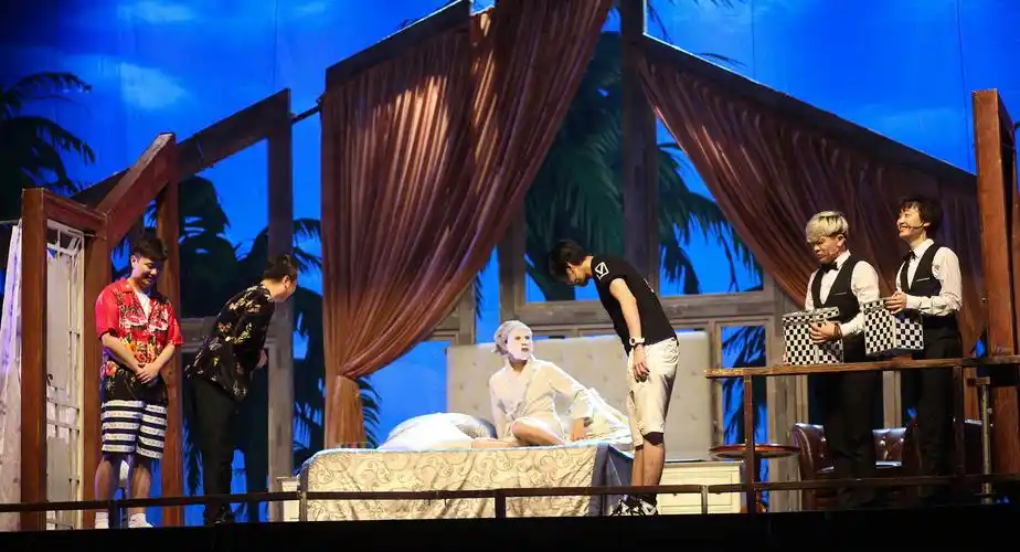 开心麻花爆笑话剧李茶的姑妈