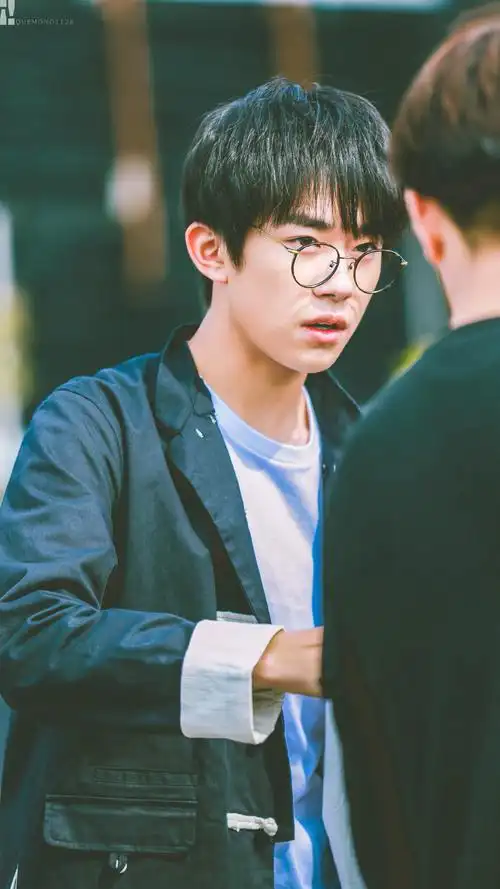 quemono1128 易烊千玺 yyqx 1128 四字弟弟