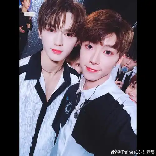 偶像练习生朱正廷and陆定昊and灵超and陈立农and尤长靖and丁泽仁(ω)