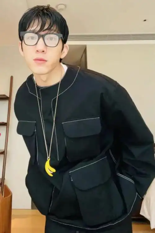 我是女生,却种草了井柏然的ootd-友友