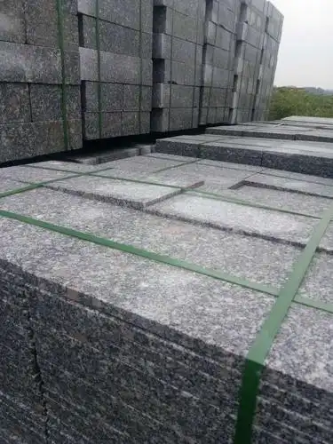 衡阳花岗岩石材厂家,麻石树围石,芝麻灰树池石倒角45度