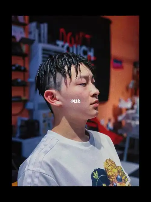 亳州男士理发锡纸小脏辫