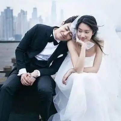 靳东的老婆李佳结婚照曝光两人情史细节被揭秘 - 冷求网