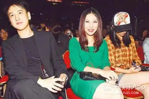 所以,汤珈铖很少有绯闻.即便有,也立刻澄清.