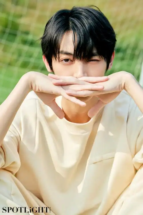 spotlight聚光#x陈立安超话蝴蝶扇动着美丽的翅膀,毅然飞入故事的