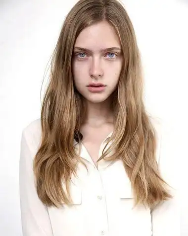 头发少可以做隐形烫,30岁女人隐形烫,让发型看起来更加饱满