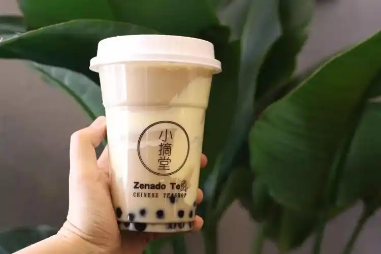 5元一杯雪霜草莓炙烧波霸这家会喷火的奶茶店连奶盖都是脆的