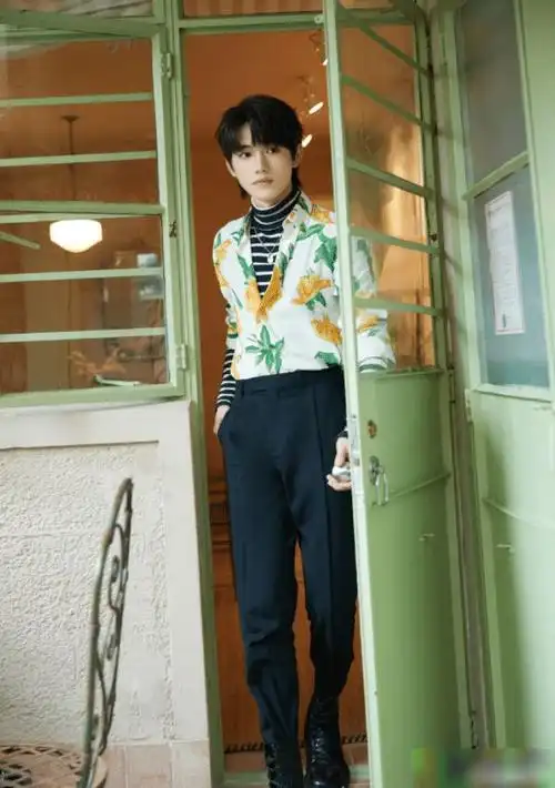 王牌圆满收官看宋亚轩路透照无美颜状态太真实