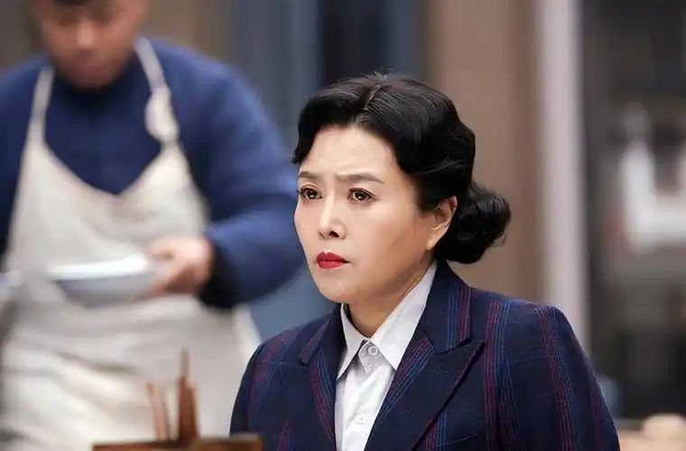 丁嘉丽,年轻时没管好下半身,如今为此付出代价,64岁依旧单身_嘉丽和