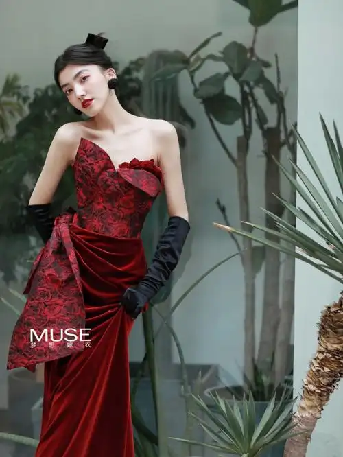 73好看到爆的复古红色晚礼服