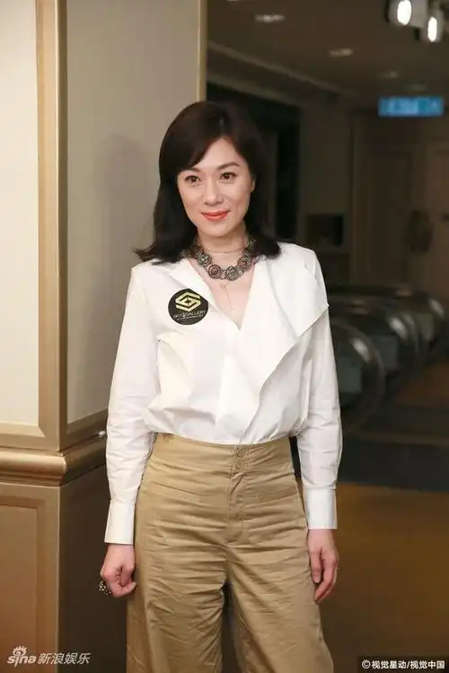 47岁张可颐被赞冻龄 称不抗拒整容但不要整得一样