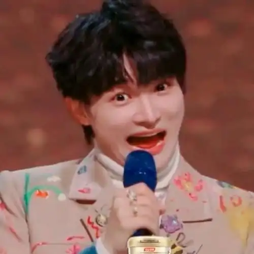 周深超话#周深声生不息家年华#yyyx表情包大赏@卡布叻_周深