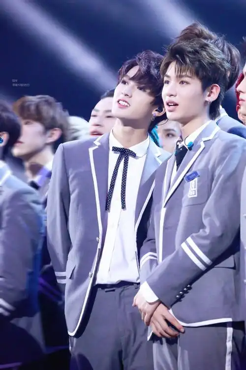 "朱正廷" "justin" cr:logo