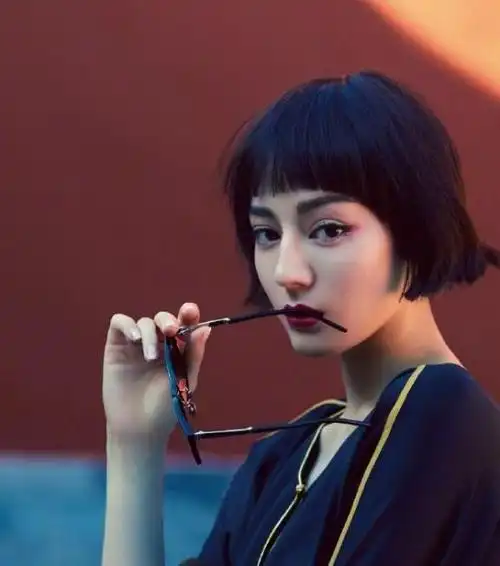 根据脸型选合适的短发,2021年就要从头开始