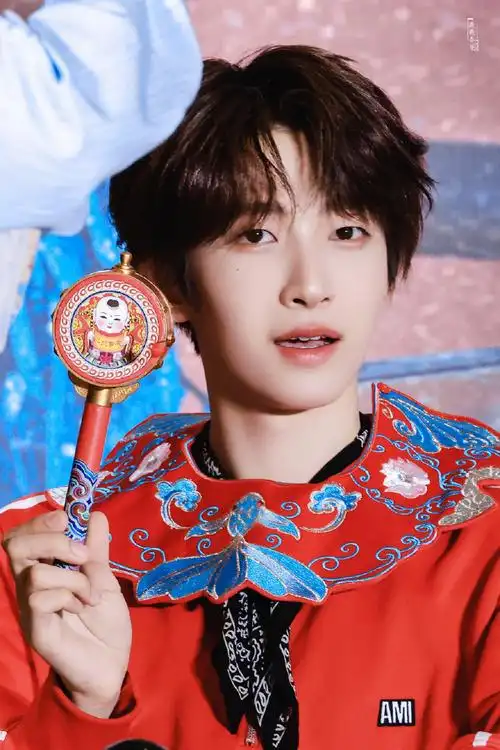 刘宇签售会饭拍图##刘宇百变小甜c