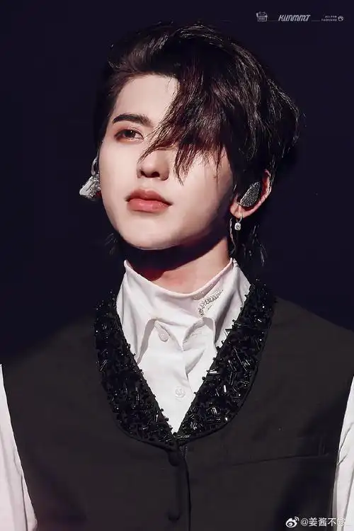 蔡徐坤新歌afterglow##蔡徐坤新歌hugme