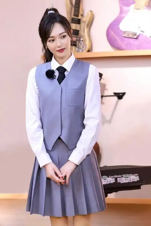 组图:唐嫣化身元气少女超甜唱跳《爱你》 比心wink甜度爆表_高清图集