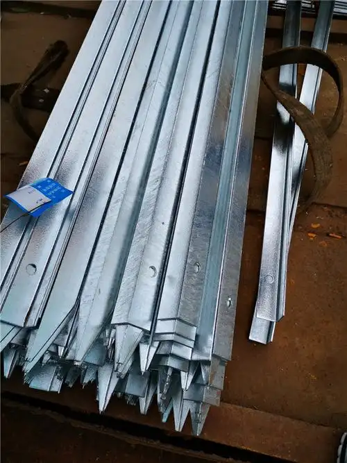 热镀锌角钢接地极,垂直接地体,可根据用户定制长度,厚度,锌层等.