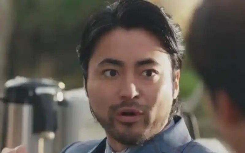 广告怪物猎人世界尬模怪物的山田孝之又魔性了