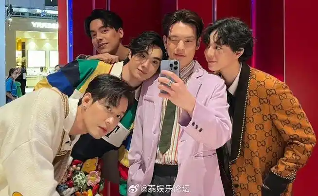 泰国偶像男团sbfive出道七年惊喜再聚首人气炸裂】近日,泰国tiktok