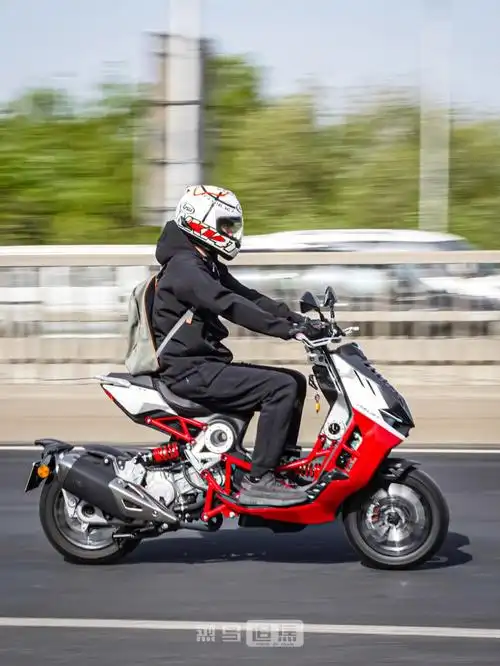 意塔杰特带着一波小踏板来了