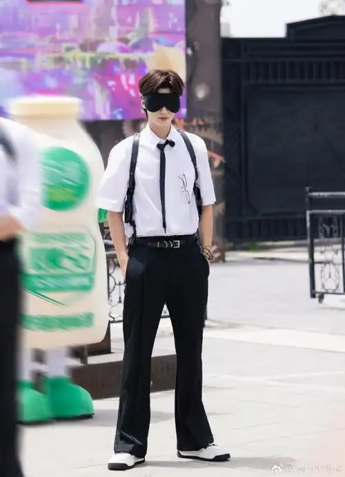 黄明昊全力以赴的行动派