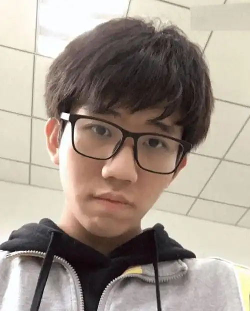 初中生发型有新规男生发型有军人风范女生理完头发却哭了