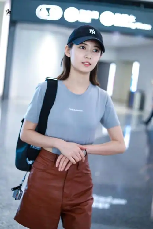 陈钰琪超话#陈钰琪吴映真#20230918 杭州机场的笑容,是我最大的快乐