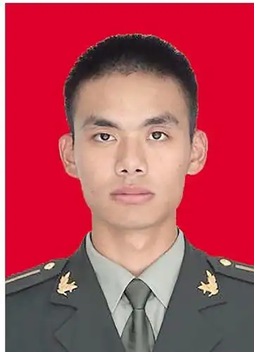 优秀士兵(优秀士官,优秀义务兵)获得者:共69人东城街道4人:潘喻艺,徐