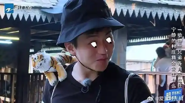 鹿晗欺骗邓超吃蒜,邓超吃完后泪奔:儿子你学坏了!