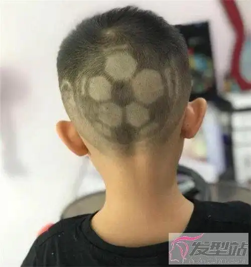 10后儿童发型设计酷帅两边铲讨人喜欢