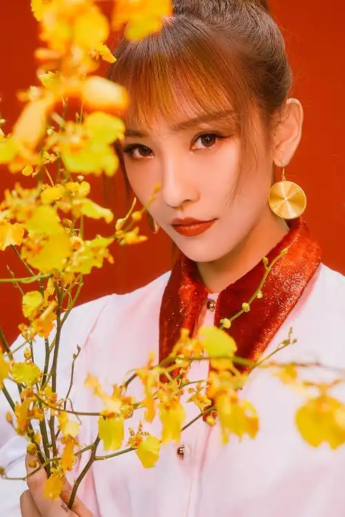 蒋申2019新shen生日会秘密惊喜引发粉丝期待