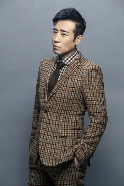 2010年,作为70后演员于和伟来说,是大获丰收,星光灿烂的一年,参演了5