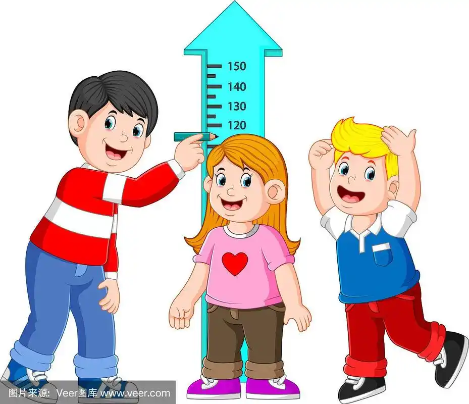 父亲在测量孩子的身高