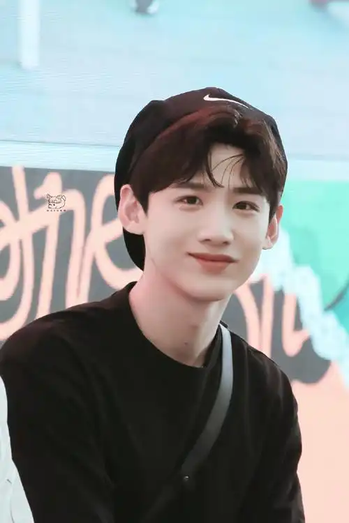 白敬亭1015生日快乐