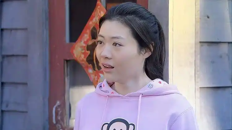 袖珍妈妈:笑笑重见光明出院,不料袖珍妈却消失不见,笑笑崩溃了