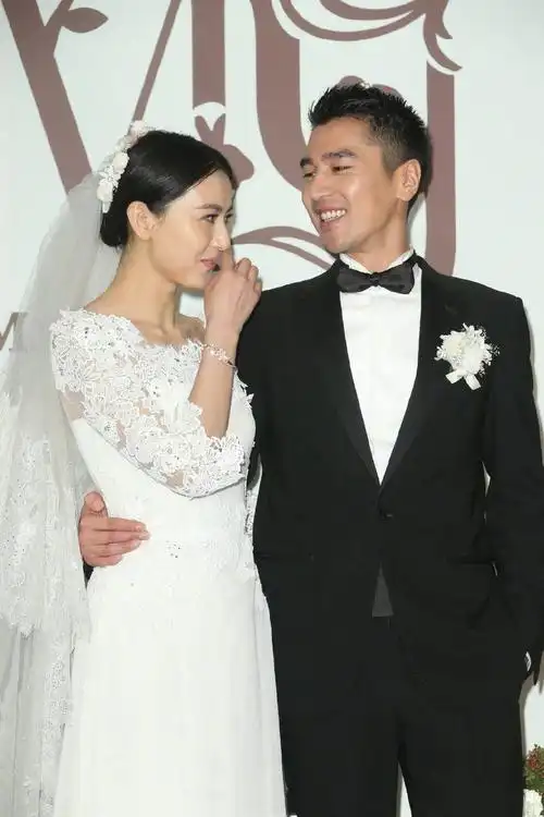 女神高圆圆怀孕!有点酸,回忆高圆圆结婚的时刻,婚纱造型美了