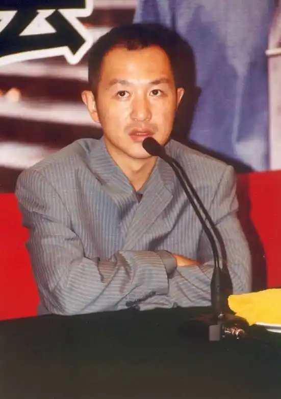 8月31日下午,著名歌手高枫新专辑《美丽新世界》及高枫出任浩男西服